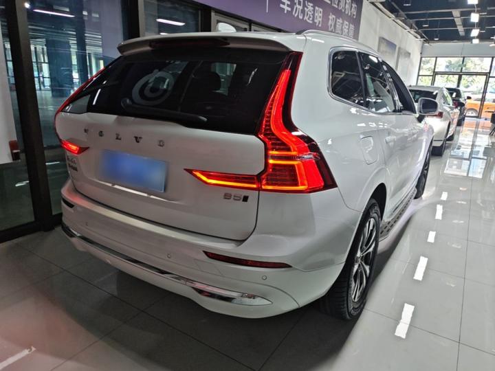 XC60 2022 B5 AWD Luxury photo 4