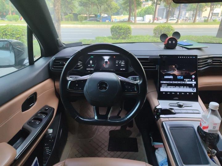 ES6 2020 600KM Sport photo 3