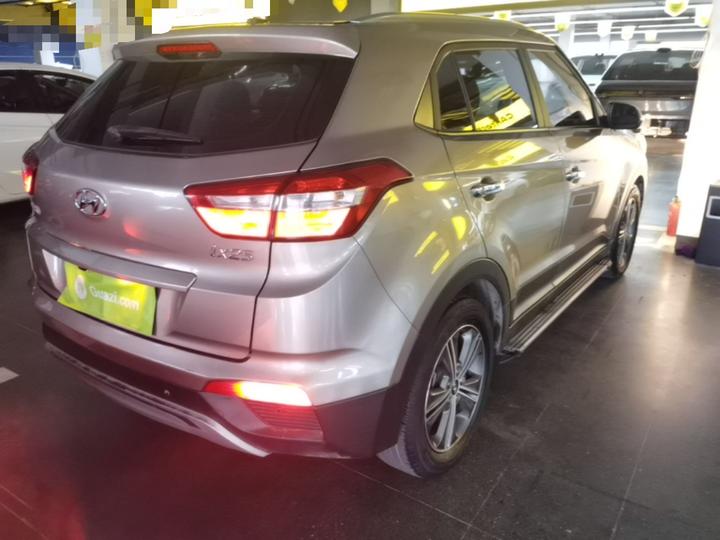 ix25 2015 1.6L AT RWD Smart GLS photo 4