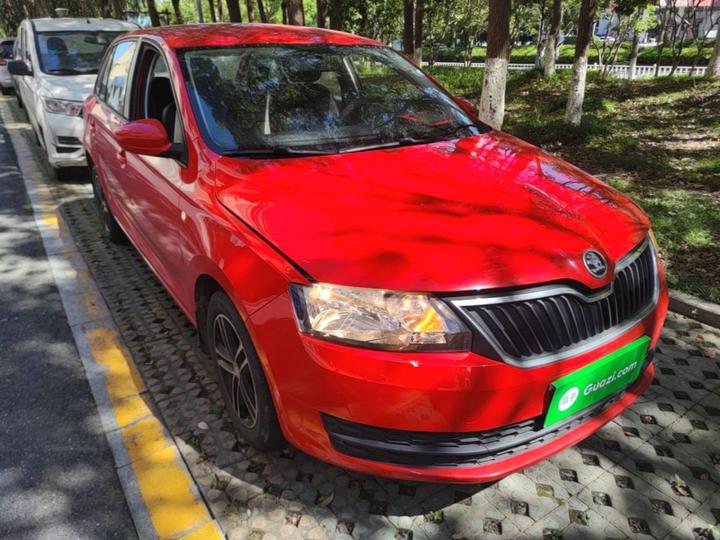 Rapid Spaceback 2016 Facelift 1.6L AT photo 3