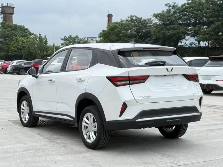 Wuling 2026 1.5L CVT photo 3