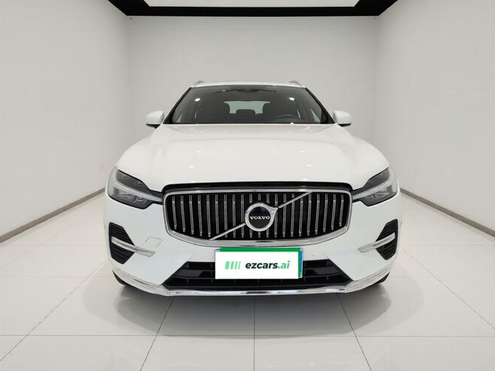 XC60 2022 B5 AWD Luxury photo 2
