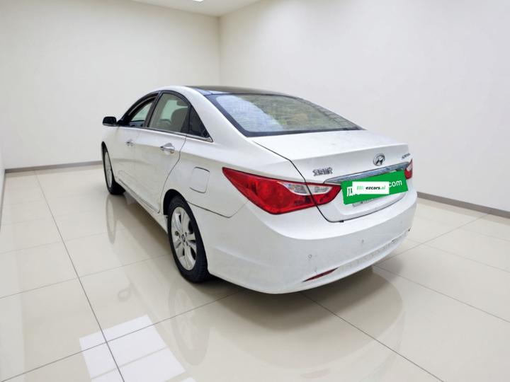 Sonata 2011 2.0L AT Luxury photo 4