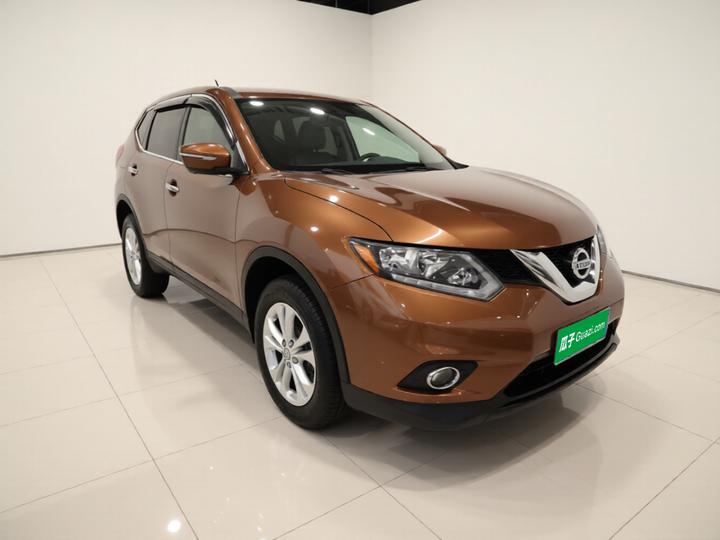 X-Trail 2014 2.0L CVT Comfort 2WD photo 3