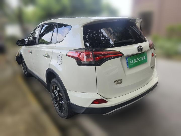 RAV4 2018 2.5L AT AWD Elite i photo 4