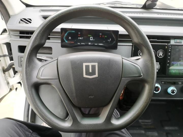 V 2024 V6E 46.08kWh photo 5