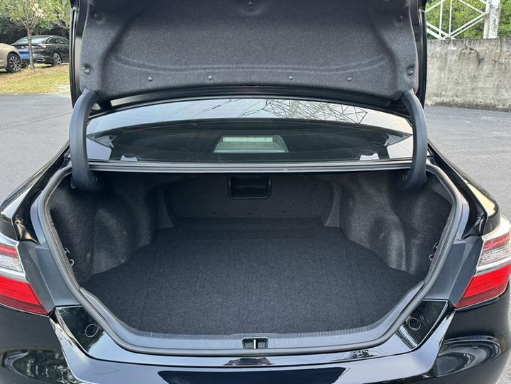 Camry 2015 2.0G Leading photo 8