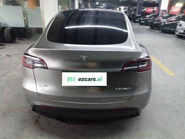 Model Y 2024 RWD photo 5