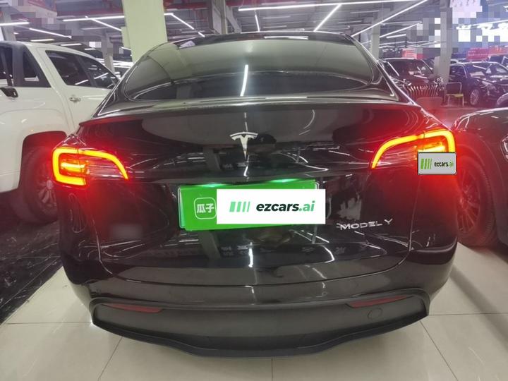 Model Y 2023 RWD photo 3