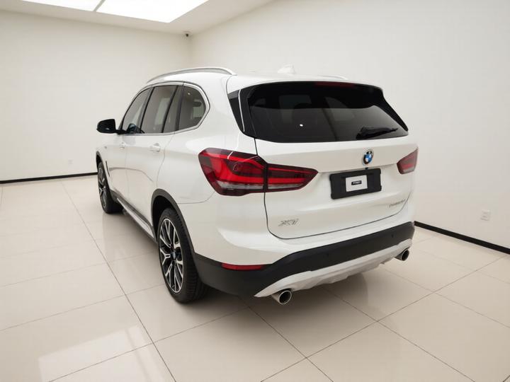 X1 2021 xDrive25Li Exclusive photo 4