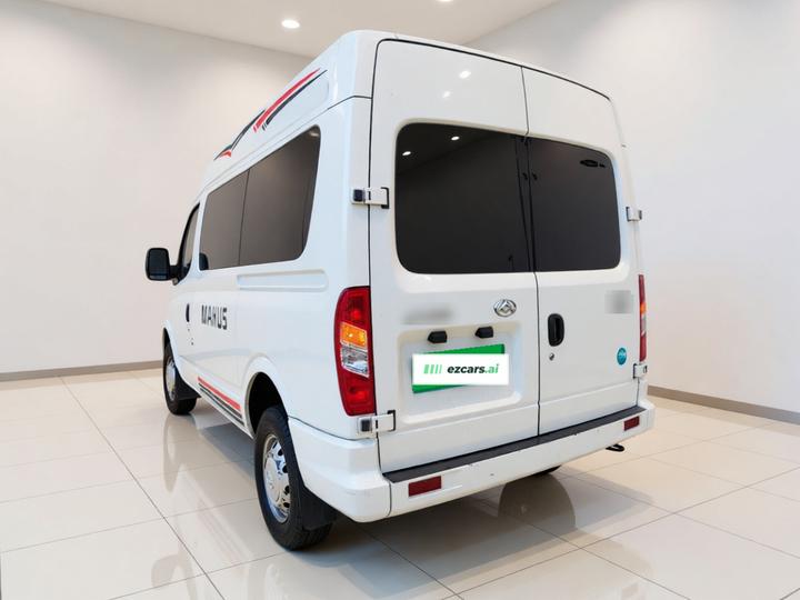 MAXUS V80 2023 2.0T MT Classic Short Wheelbase 5/6-Seater photo 4