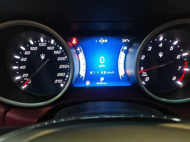 Ghibli 2014 3.0T Standard photo 3