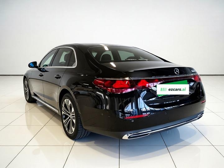 E-Class 2026 E 300 L Luxury photo 4