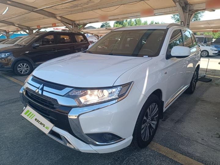 Outlander 2021 2.0L RWD Cruise 5-Seater
