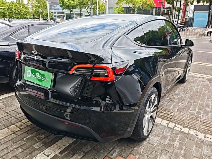Model Y 2022 Facelift RWD photo 4