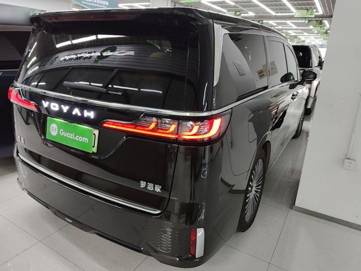 Voyah Dreamer 2025 PHEV AWD Flagship photo 6