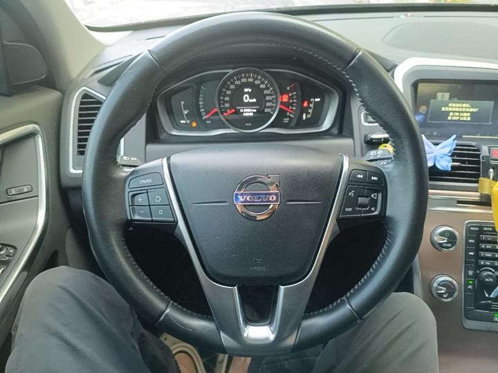 XC60 2017 T5 Upgraded photo 6