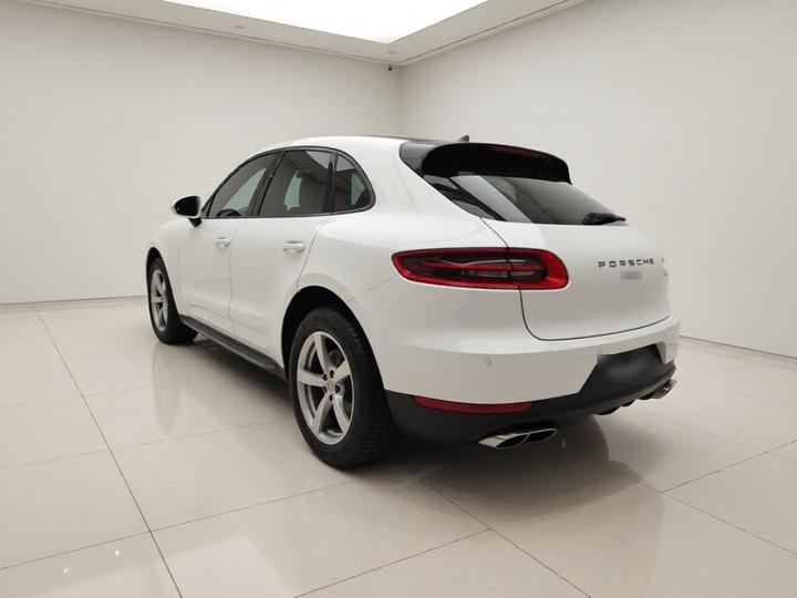 2016 Macan 2.0T photo 4