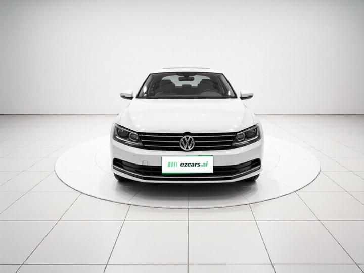 Sagitar 2017 180TSI AT Leading photo 2