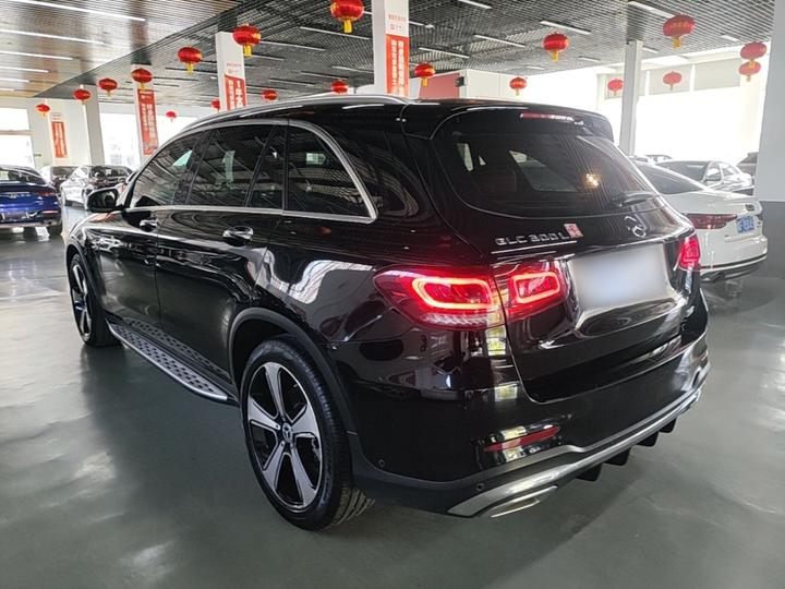 GLC 2022 Facelift GLC 300 L 4MATIC Dynamic Edition photo 4