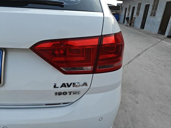 2017 180TSI DSG Comfort photo 7