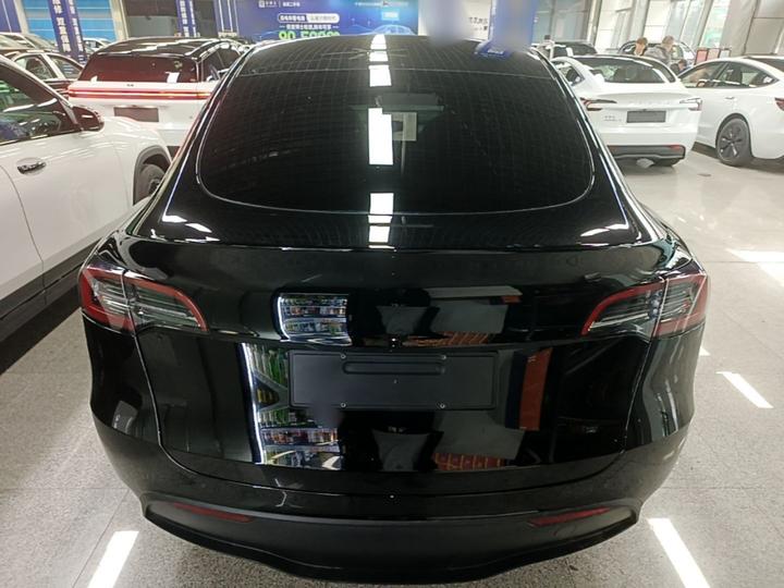 Model Y 2022 Long Range AWD photo 3