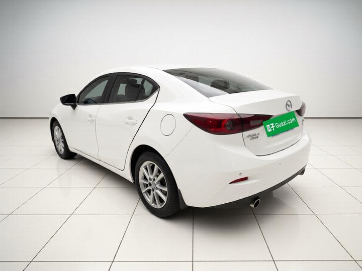 3 Axela 2017 Sedan 1.5L AT Luxury China V photo 4