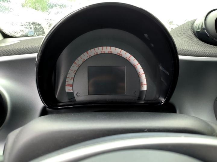 fortwo 2018 1.0L 52 Coupe China V photo 7
