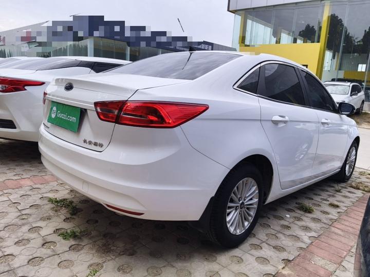 Escort 2015 1.5L AT Comfort photo 6
