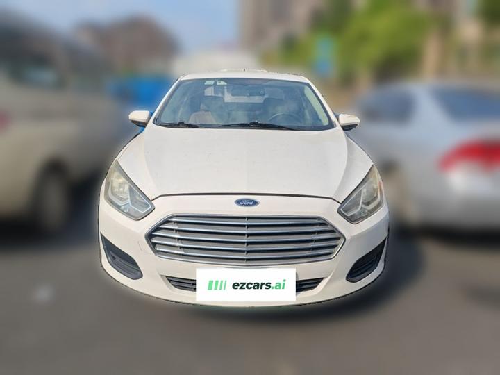 Escort 2017 Facelift 1.5L MT Comfort photo 2