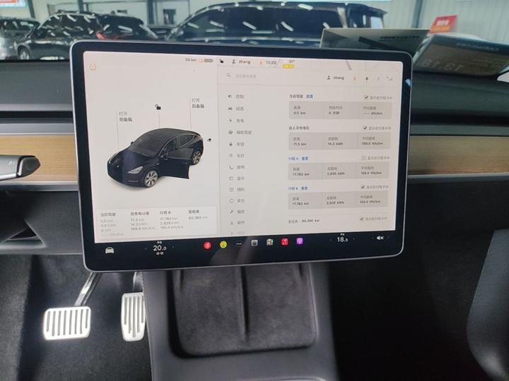 Model Y 2021 Standard Range RWD photo 8