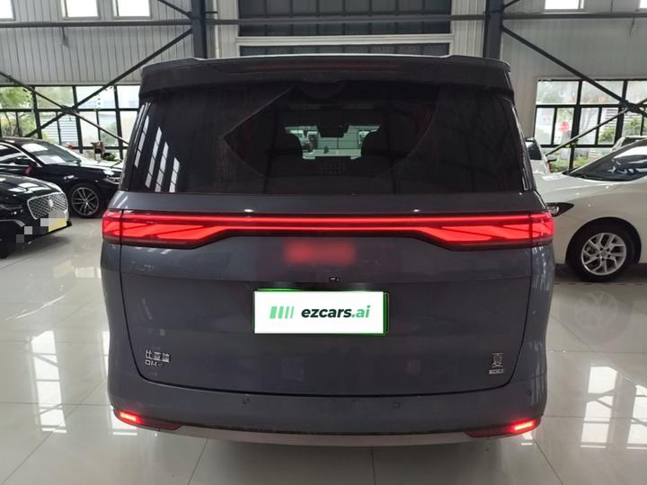 2025 DM-i 1.5T 180km Excellence photo 5