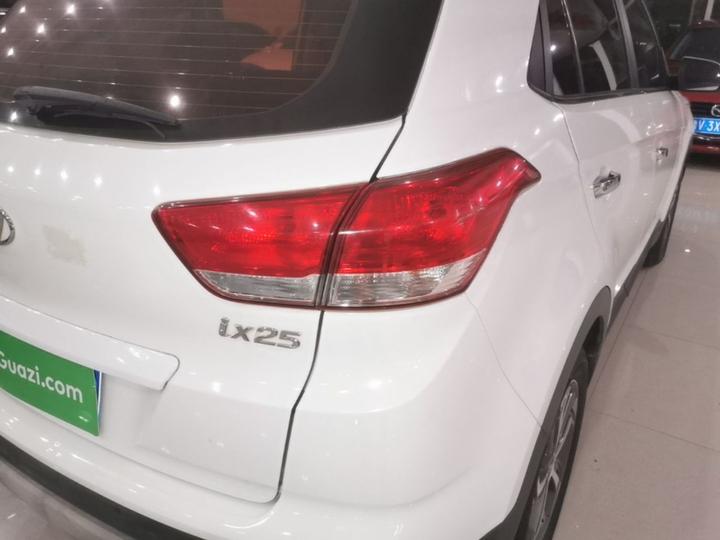 ix25 2017 1.6L AT Smart photo 7