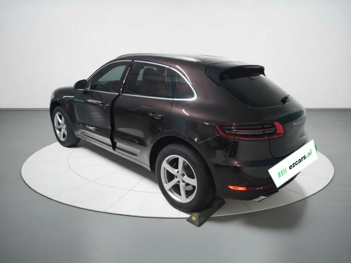 2017 Macan 2.0T photo 4