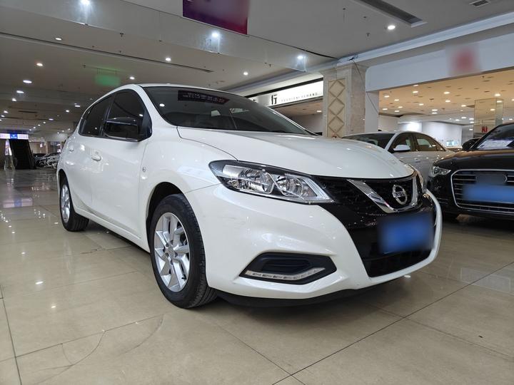 Tiida 2024 1.6L CVT photo 3