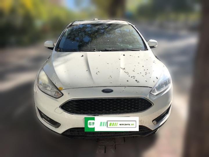 Focus 2015 Hatchback EcoBoost 125 AT photo 2