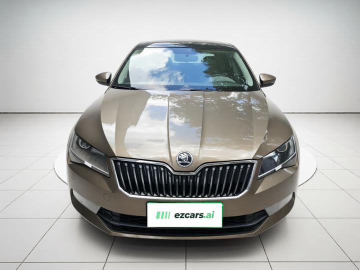 Superb 2016 TSI280 DSG photo 2
