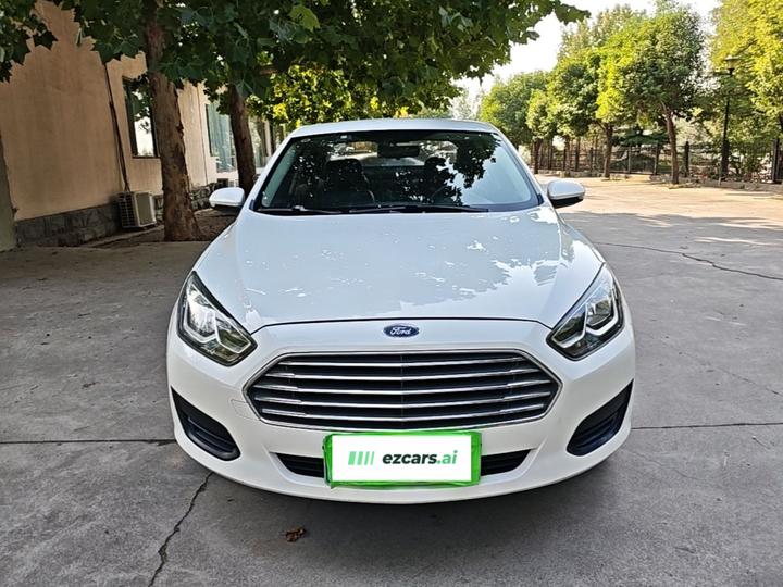 Escort 2017 Facelift 1.5L AT Comfort photo 2
