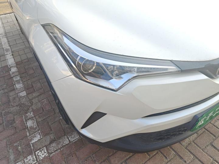 C-HR 2020 2.0L Leading photo 7