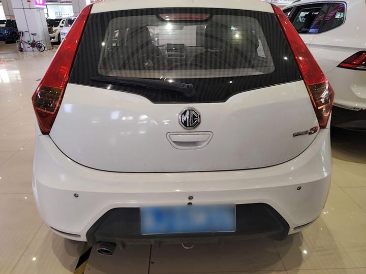3 2016 1.3L AMT Comfort photo 3