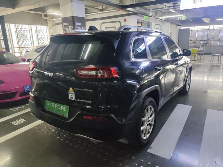 Cherokee 2017 2.4L Leading Smart photo 5