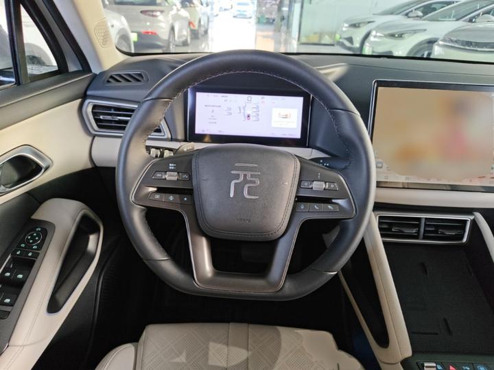 Yuan UP 2025 ADAS 401KM Leading photo 5