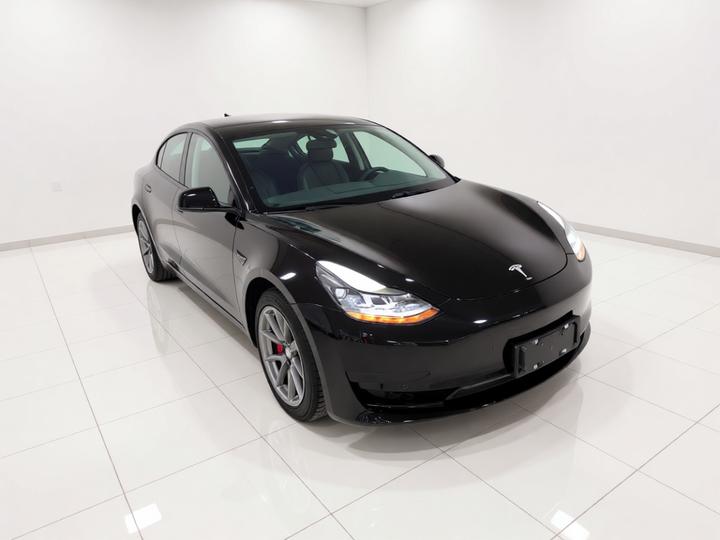 Model 3 2022 RWD photo 3