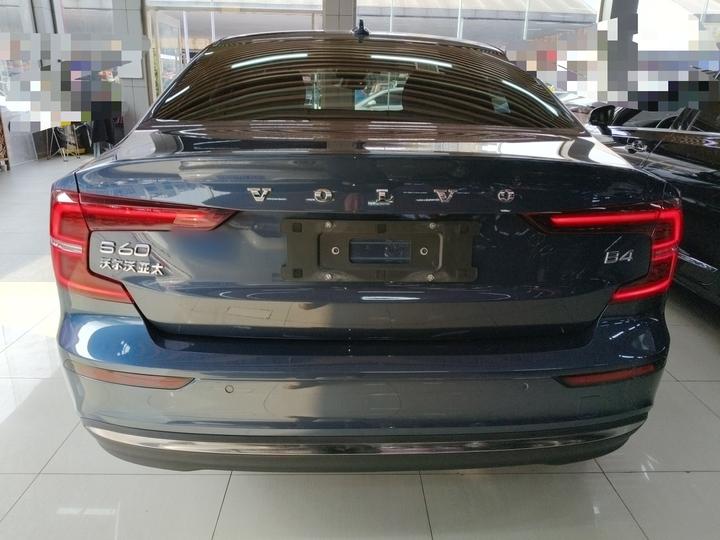 S60 2023 B4 Luxury photo 3