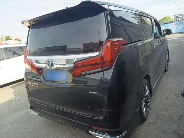 2023 Crown Hybrid 2.5L HV Premium photo 4
