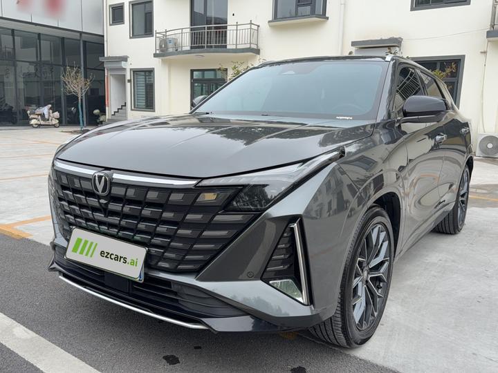 UNI-Z 2025 1.5T Premium