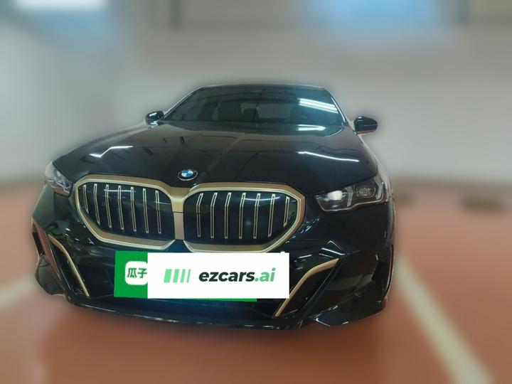5 Series 2024 525Li M Sport Package photo 2