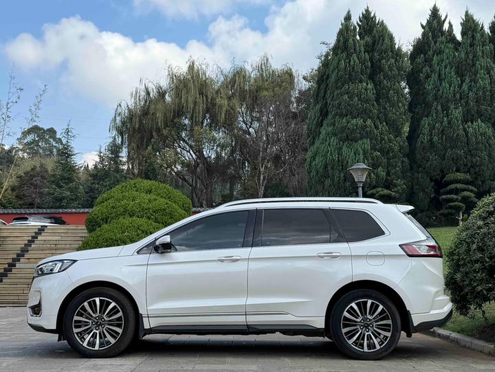 Edge 2021 PLUS EcoBoost 245 RWD 7-Seater photo 4