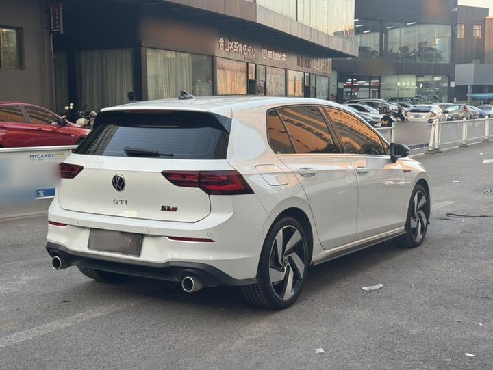 Golf GTI 2023 380TSI DSG GTI photo 3