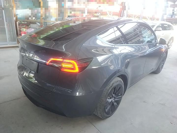 Model Y 2022 RWD photo 4